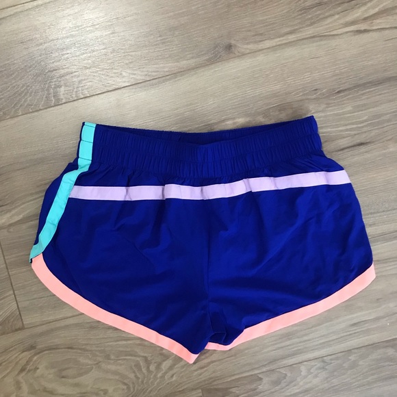 Gap fit shorts - Picture 2 of 6